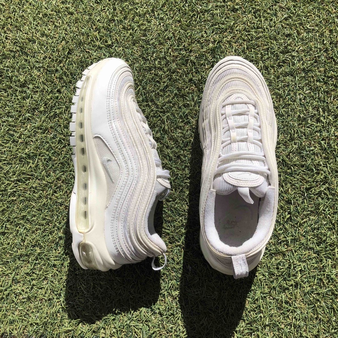 NIKE(ナイキ)の美品24 NIKE AIRMAX 97ナイキ  エアマックス97 HW714 レディースの靴/シューズ(スニーカー)の商品写真