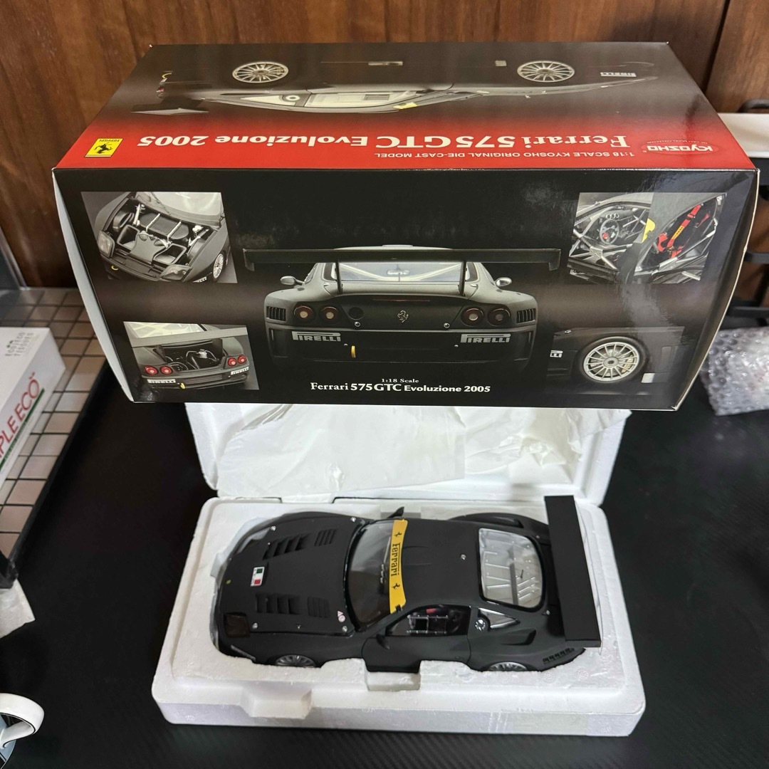 京商 - 絶版 未展示品 京商 1/18 フェラーリ 575 GTC マット 京商 - 絶版 未展示品 京商 1/18 フェラーリ 575 GTC マット