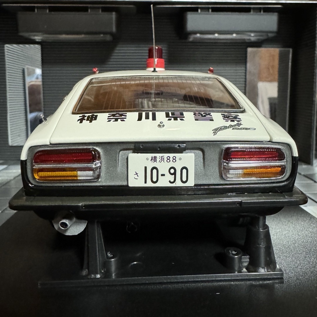 絶版未展示品 京商 1/18 フェアレディ240ZG 1972神奈川県警察高速隊 絶版未展示品 京商 1/18 フェアレディ240ZG 1972神奈川県警察高速隊