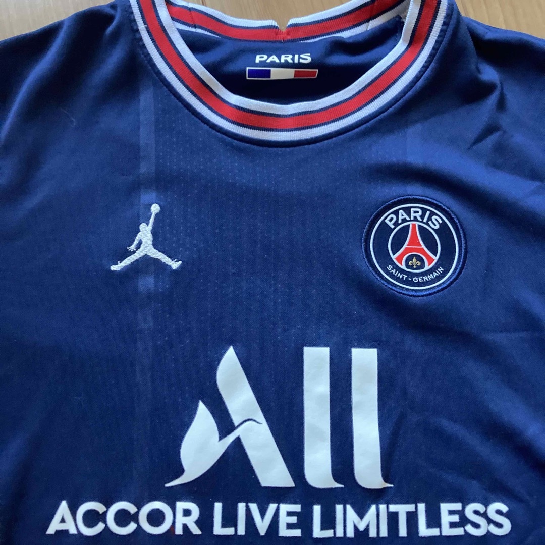 Paris Saint-Germain(パリサンジェルマン)のPSG パリサンジェルマン　キッズ　ユニフォーム スポーツ/アウトドアのサッカー/フットサル(ウェア)の商品写真