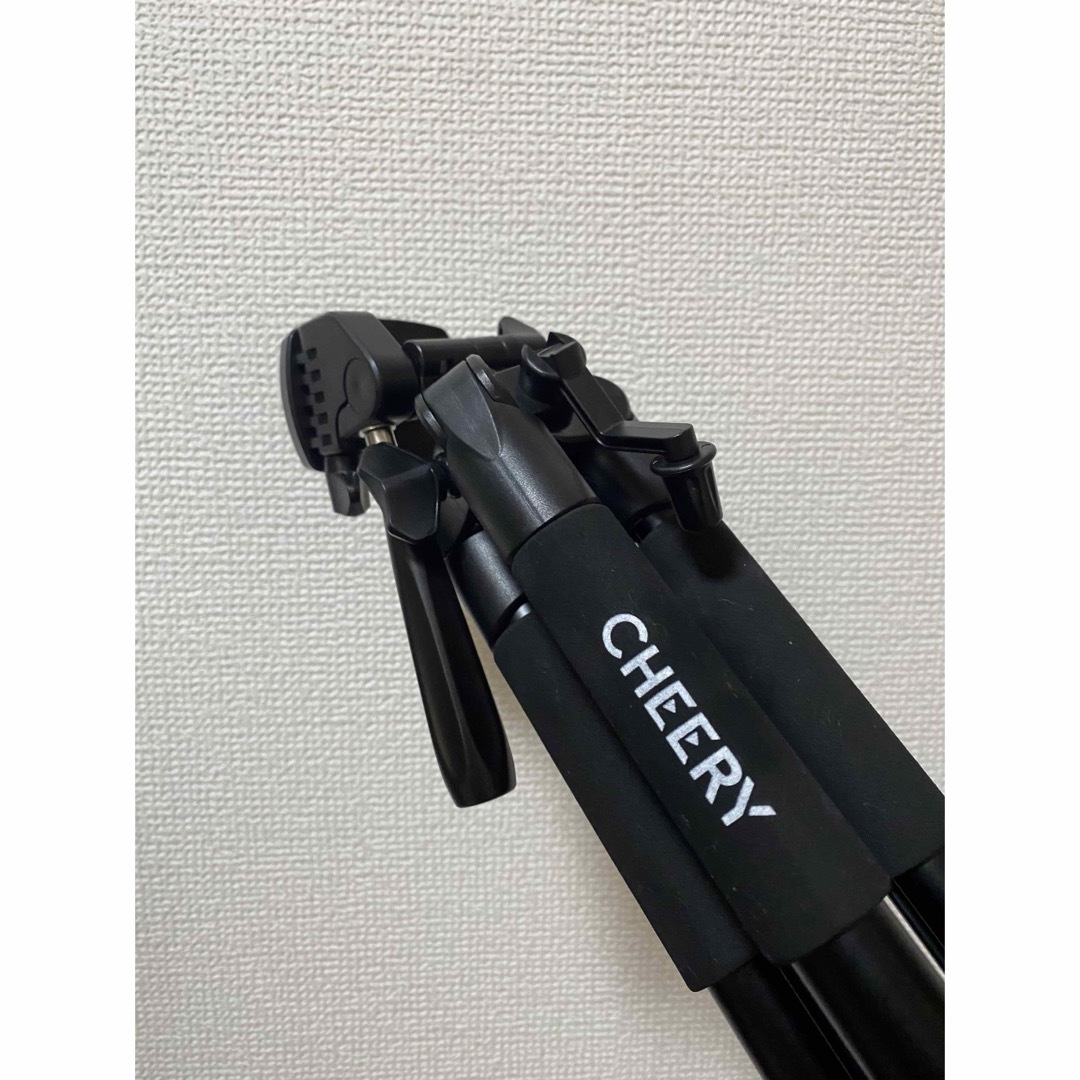 最長147cm CHERRY 三脚セット　スマホ　タブレットホルダー付き　カメラ スマホ/家電/カメラのスマホアクセサリー(自撮り棒)の商品写真