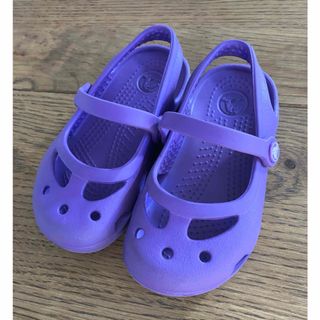 クロックス(crocs)の【クロックス】 15cm(サイズ7)☆ベビーサンダル☆パープル(サンダル)