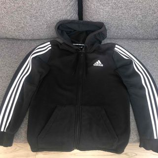 アディダス(adidas)のadidasパーカー(パーカー)