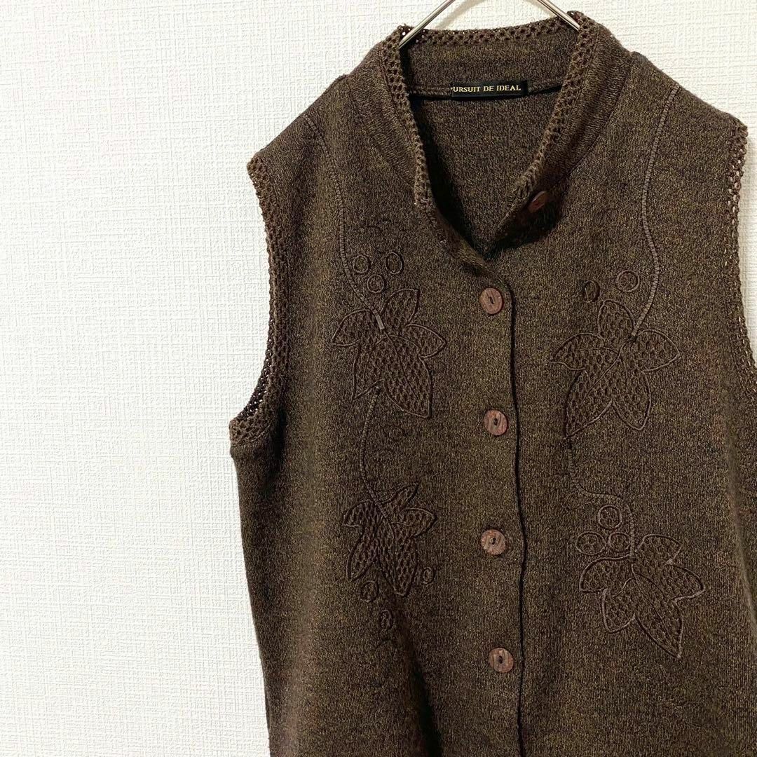 natuRAL vintage(ナチュラルヴィンテージ)のベスト ジレ ボタニカル 総柄 刺繍 ウール レトロボタン ヴィンテージ M メンズのトップス(ベスト)の商品写真