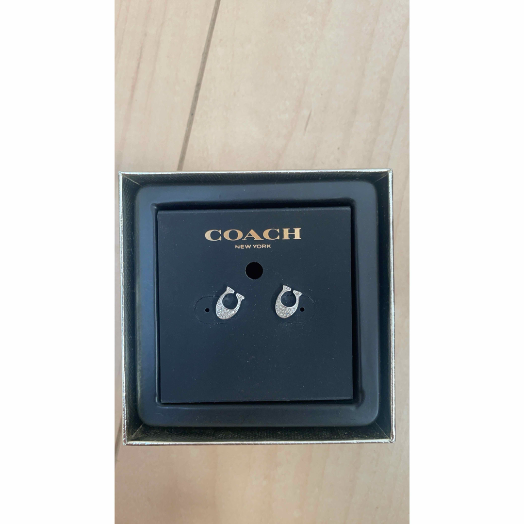 COACH(コーチ)の新品.未使用　coach ピアス レディースのアクセサリー(ピアス)の商品写真