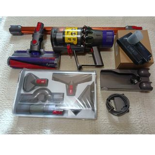 ダイソン(Dyson)の□ダイソン V10-sv12 fluffy□メンテナンス済み/新品バッテリー付属(掃除機)