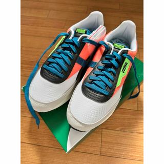 プーマ(PUMA)のPUMA フューチャーライダー　ネオンプレイ(スニーカー)