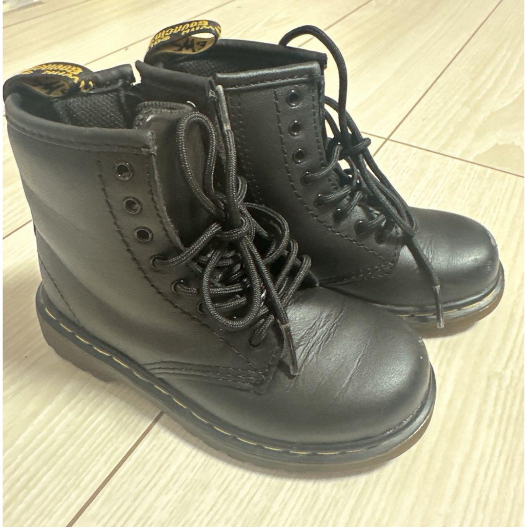 Dr.Martens(ドクターマーチン)の【ドクターマーチン】drmartinキッズ8ホールブーツ【15.5cm】 キッズ/ベビー/マタニティのキッズ靴/シューズ(15cm~)(ブーツ)の商品写真