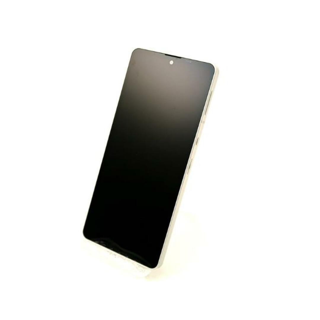 AQUOS(アクオス)のSIMロック解除済み AQUOS sense6 SH-54B 64GB シルバー docomo Aランク 本体【ReYuuストア】 スマホ/家電/カメラのスマートフォン/携帯電話(スマートフォン本体)の商品写真