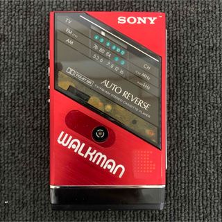 ソニー(SONY)のSONY WM-F101 walkman ソニー カセットウォークマン レッド(ポータブルプレーヤー)