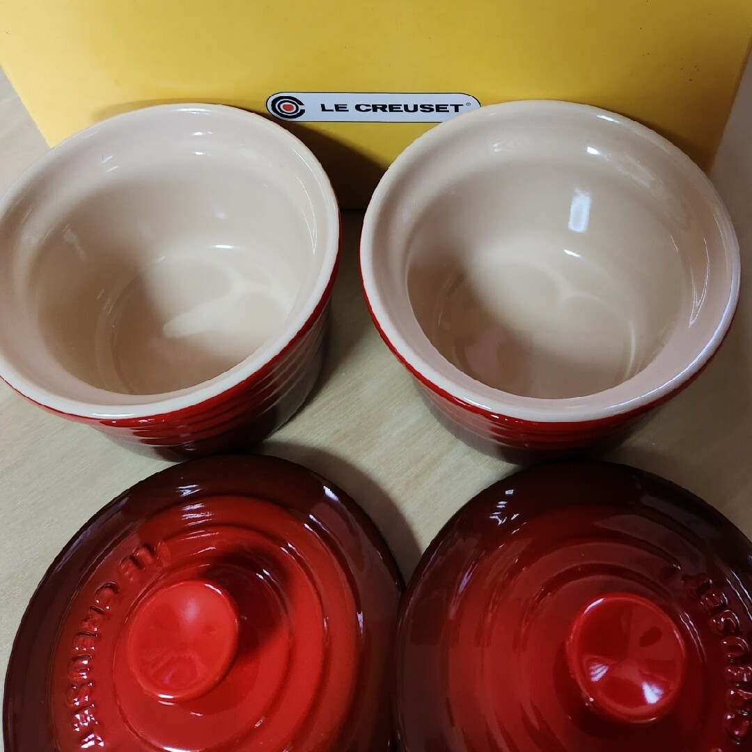 LE CREUSET(ルクルーゼ)のル・クルーゼ ラムカンS フタ付 910026-00 レッド インテリア/住まい/日用品のキッチン/食器(食器)の商品写真