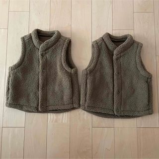 ユニクロ(UNIQLO)のボアフリースリバーシブルベスト(ジャケット/上着)