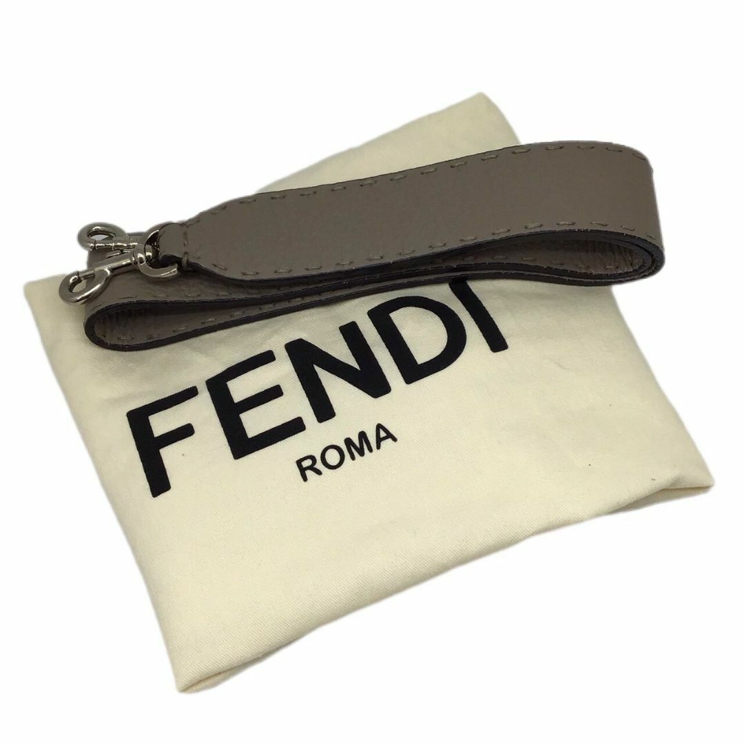 FENDI(フェンディ)の【中古】FENDI　フェンディ　セレリアレイ　2WAYバッグ　グレージュ　8BL137　カーフ　レザー グレー系　バッグ　ハンドバッグ　ショルダーバッグ　お洒落　ファッション SV金具　レディース　メンズ　ユニセックス 【ブランドギャラリー東心斎橋店】 レディースのバッグ(ショルダーバッグ)の商品写真