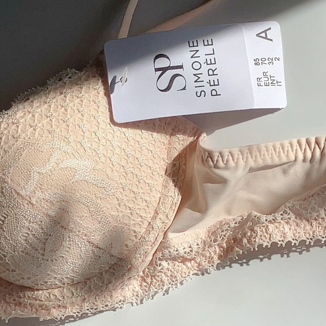 Simone Perele(シモーヌペレール)のA70☆Simone Perele シモーヌ ペレール　フランス　ブラ　ピンク レディースの下着/アンダーウェア(ブラ)の商品写真