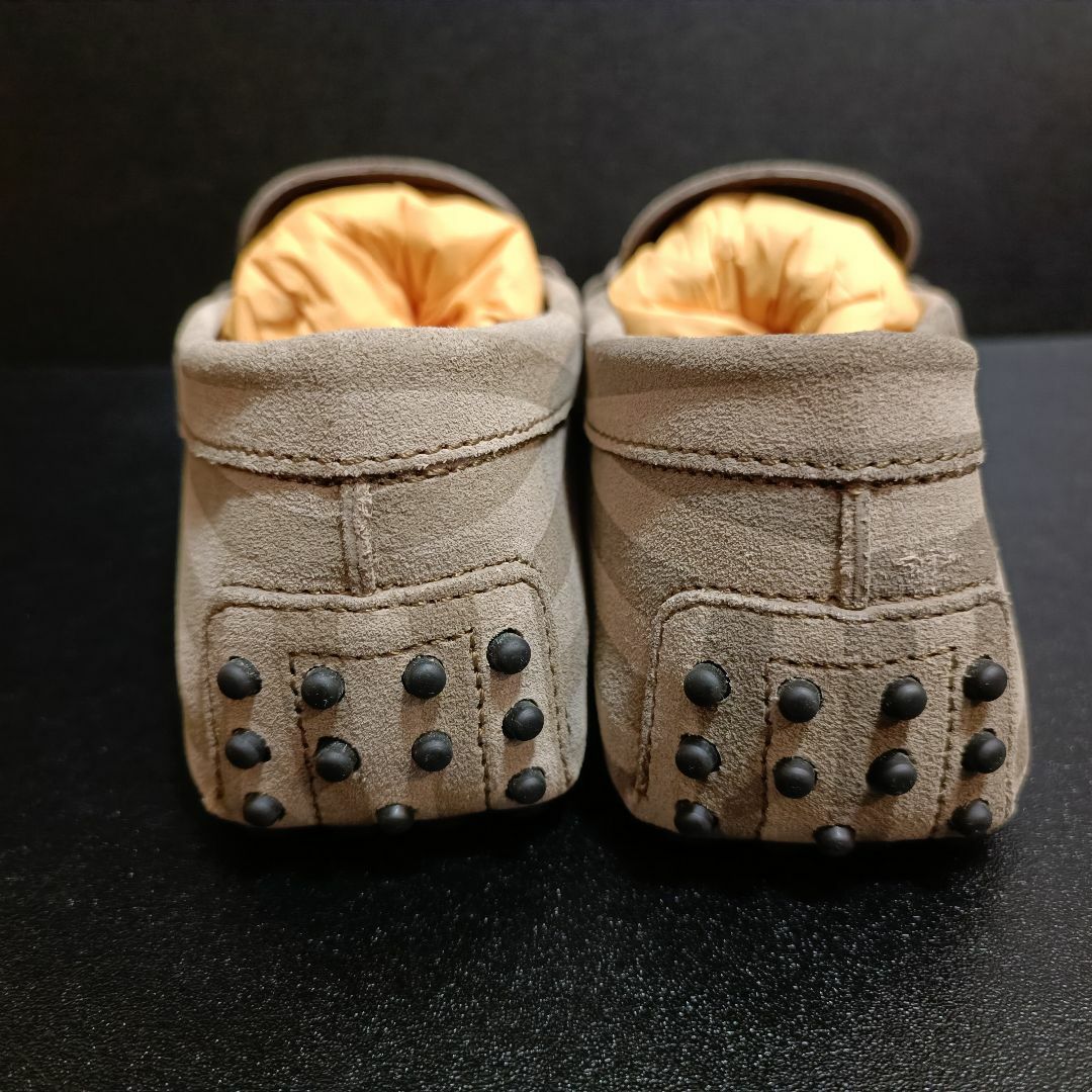 トッズ(TOD´S) イタリア製ドライビングシューズ グレー トッズ(TOD´S) イタリア製ドライビングシューズ グレー