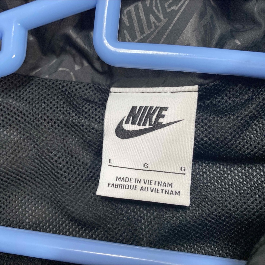 NIKE(ナイキ)の専用！NIKE シャカシャカ★お値引き可能です!! レディースのジャケット/アウター(ナイロンジャケット)の商品写真