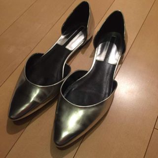 ザラ(ZARA)のお値下げしました！ZARA シルバーパンプス39(ハイヒール/パンプス)