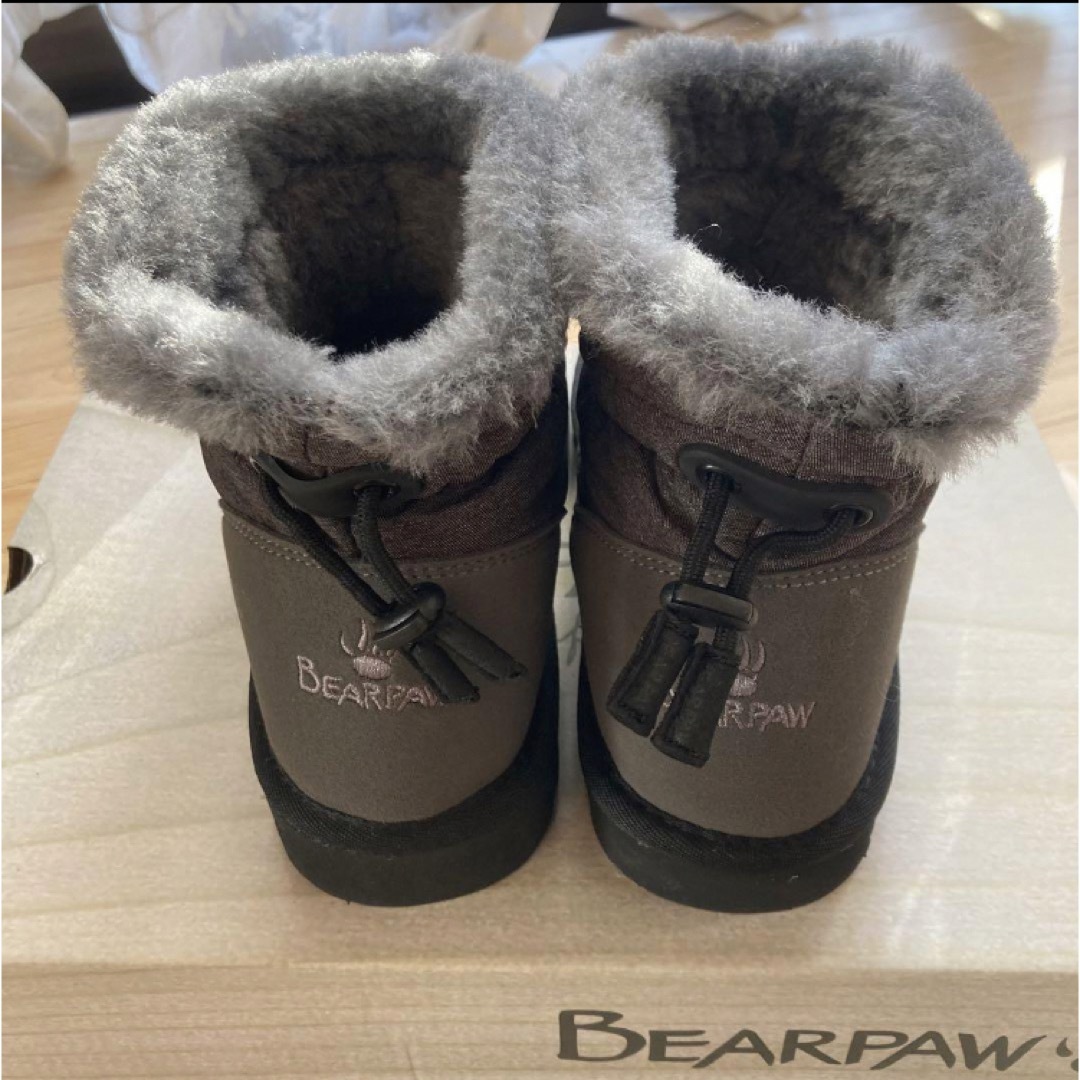 BEARPAW(ベアパウ)のベアパウ　スノーブーツ　ショートブーツ　BEARPAW 防水 レディースの靴/シューズ(ブーツ)の商品写真