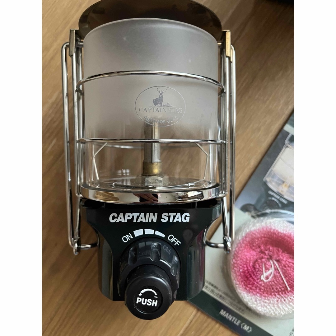 CAPTAIN STAG(キャプテンスタッグ)のキャプテンスタッグ ガスランタン M 圧電点火装置付（ケース付）M-7907 スポーツ/アウトドアのアウトドア(ライト/ランタン)の商品写真