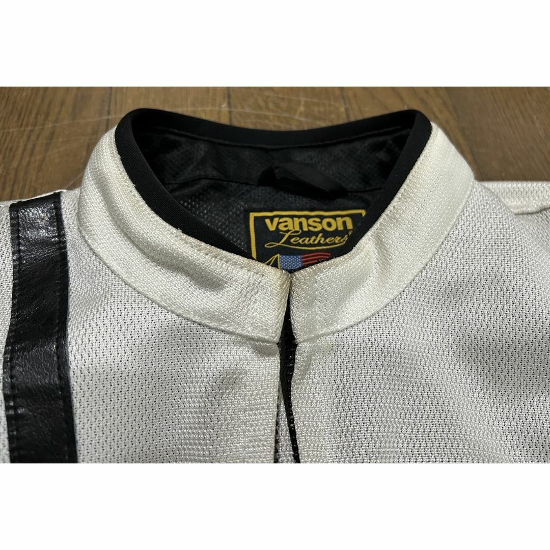 VANSON(バンソン)の＊VANSON ロゴ刺繍 パッド入 バイク メッシュジャケト LW メンズのジャケット/アウター(ライダースジャケット)の商品写真