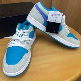 ジョーダン(Jordan Brand（NIKE）)の新品　NIKE AIR JORDAN 1 LOW SE エアジョーダンワン(スニーカー)