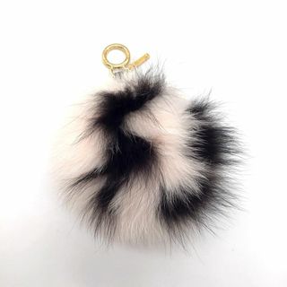 フェンディ(FENDI)の【新品同様】FENDI　フェンディ ポンポンチャーム　バッグチャーム　ファー　フォックス　ピンク/ブラック　ゴールド金具　7AR683　美品　アクセサリー　小物　レディース　プレゼント 【ブランドギャラリー千林店】(チャーム)