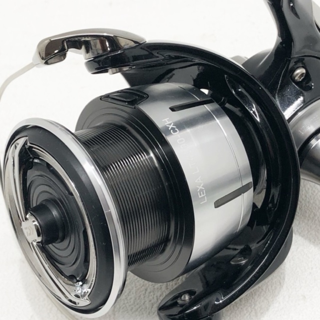 DAIWA(ダイワ)のDAIWA/ダイワ 23レグザ LT4000-CXH【RE007-007】 スポーツ/アウトドアのフィッシング(リール)の商品写真