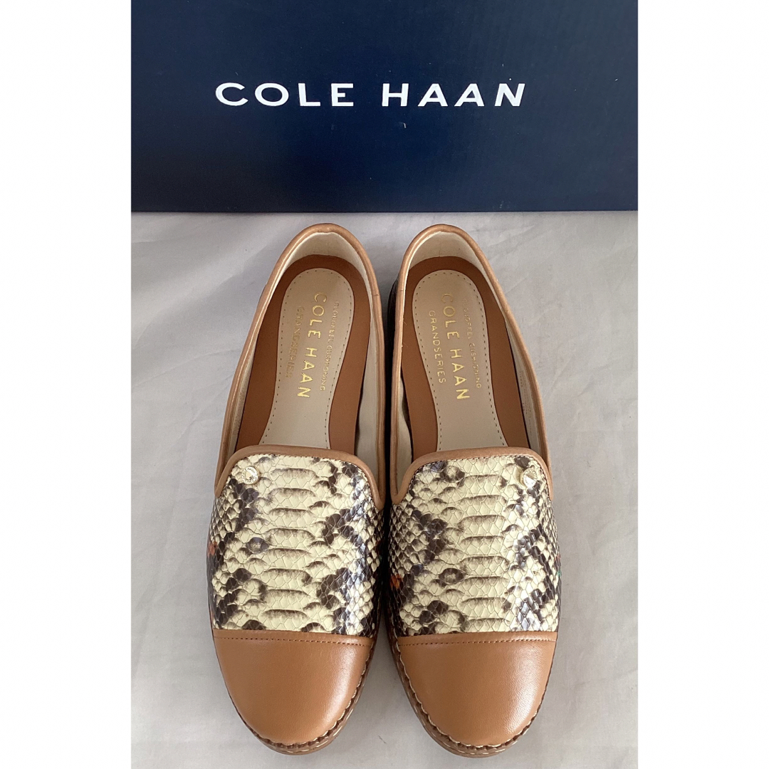 Cole Haan(コールハーン)の新品未使用　定価30800円　COLE HAAN   羊革　ローファー レディースの靴/シューズ(ローファー/革靴)の商品写真