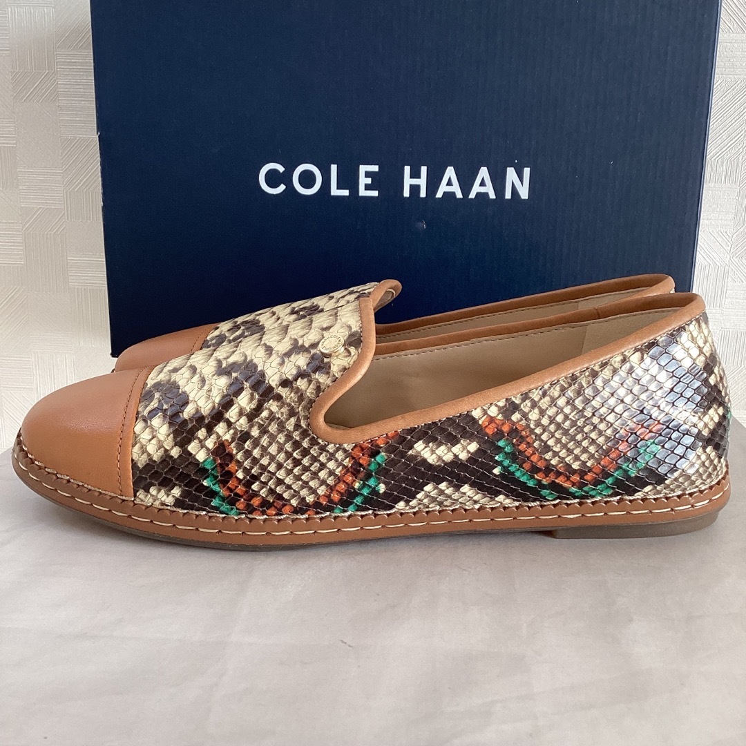 Cole Haan(コールハーン)の新品未使用　定価30800円　COLE HAAN   羊革　ローファー レディースの靴/シューズ(ローファー/革靴)の商品写真