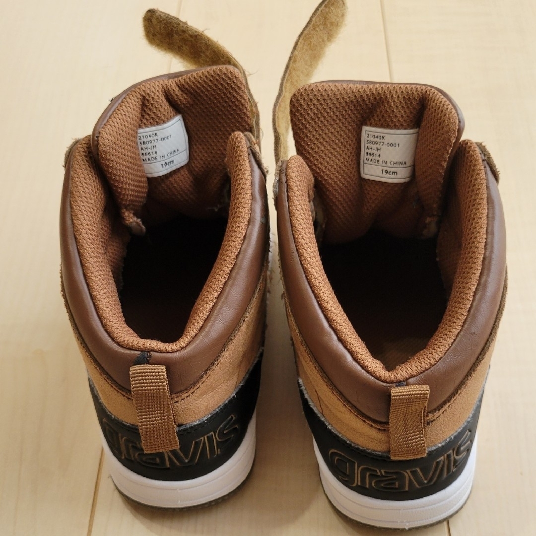 gravis(グラビス)のgravis キッズ ハイカットスニーカー 19cm キッズ/ベビー/マタニティのキッズ靴/シューズ(15cm~)(スニーカー)の商品写真