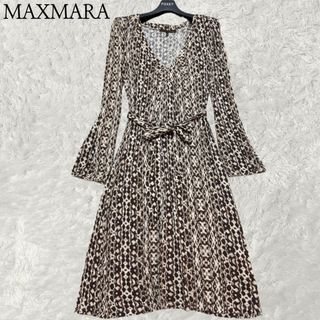 マックスマーラ(Max Mara)のMAXMARA 総柄ワンピース　Vネック　長袖　レオパード　豹柄　weekend(ひざ丈ワンピース)