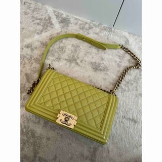 シャネル(CHANEL)の最終値下げシャネル ボーイシャネルイエローゴールド金具 エナメル22番代(ショルダーバッグ)