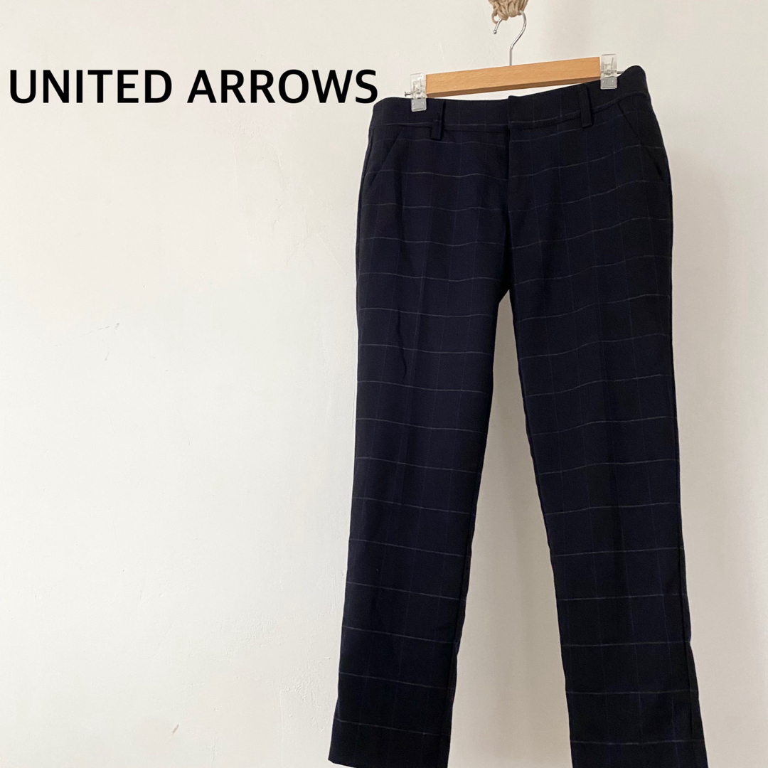 UNITED ARROWS(ユナイテッドアローズ)のユナイテッドアローズ　チェック柄　パンツ　ブラック系　毛50% レーヨン50% レディースのパンツ(カジュアルパンツ)の商品写真