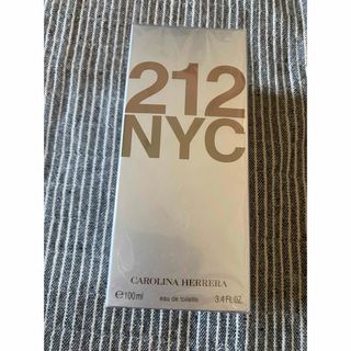 キャロライナヘレナ(CAROLINA HERRERA)の【sora様専用】キャロライナヘレラ212オーデトワレ100ml(50ml×2)(香水(女性用))