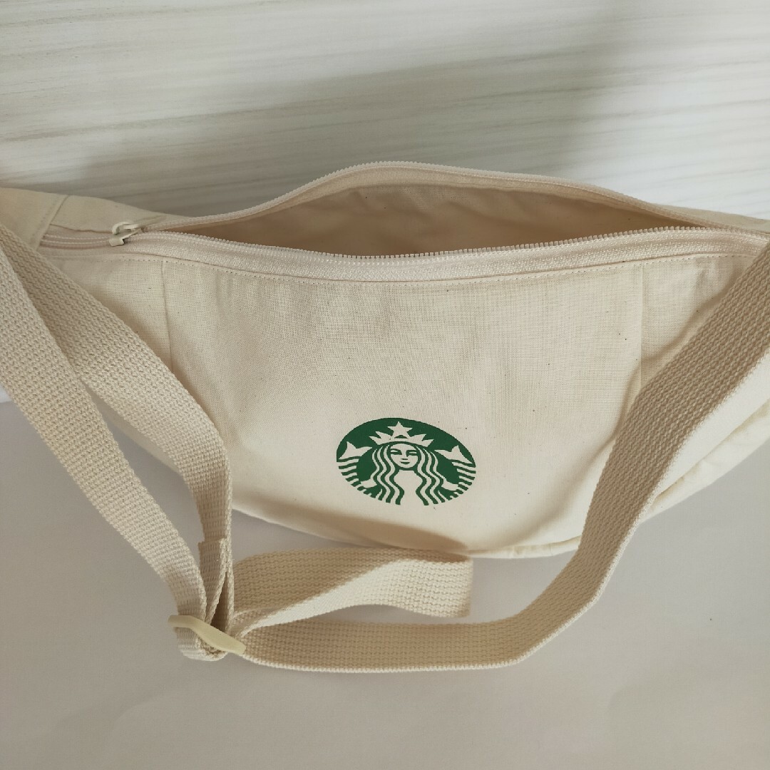 Starbucks Coffee(スターバックスコーヒー)のユニクロ風　ラウンドミニショルダーバッグ レディースのバッグ(ボディバッグ/ウエストポーチ)の商品写真