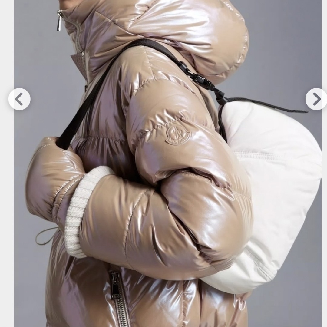 MONCLER(モンクレール)のMONCLER 22/23AW SPREAD HOBO SMALL レディースのバッグ(ショルダーバッグ)の商品写真