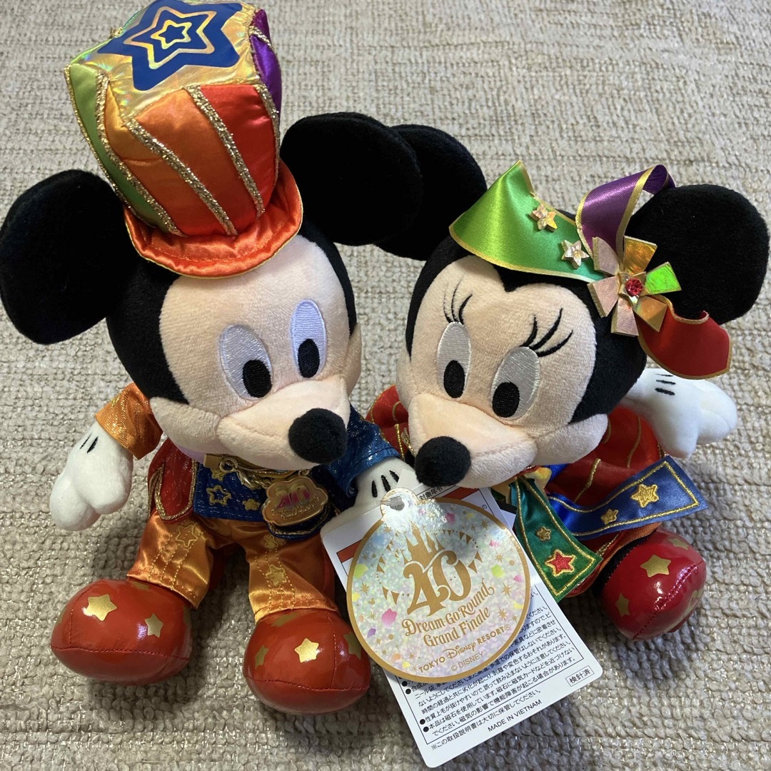 Disney(ディズニー)のディズニーグランドフィナーレぬいぐるみ２個アクセサリー付き エンタメ/ホビーのおもちゃ/ぬいぐるみ(キャラクターグッズ)の商品写真