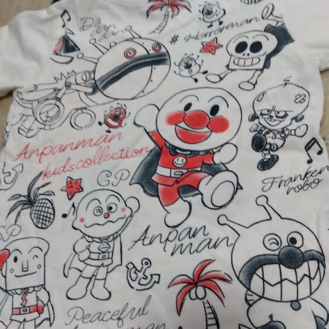 ANPANMAN KIDS COLLECTION(アンパンマンキッズコレクション)のアンパンマンキッズコレクション　90　Tシャツ　2枚 キッズ/ベビー/マタニティのキッズ服男の子用(90cm~)(Tシャツ/カットソー)の商品写真