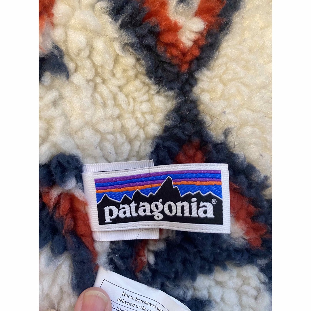 patagonia(パタゴニア)のPatagonia ダウンジャケット　 キッズ/ベビー/マタニティのベビー服(~85cm)(ジャケット/コート)の商品写真