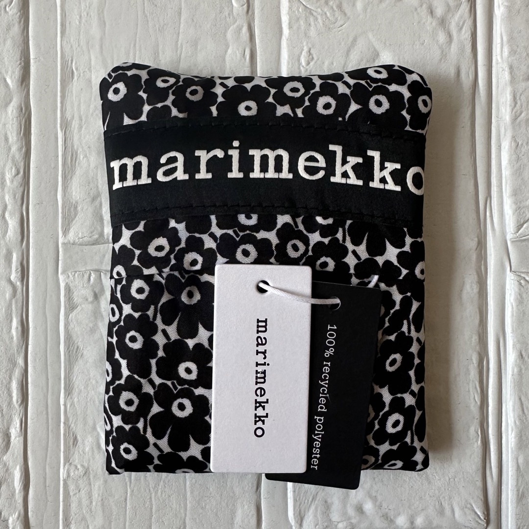 marimekko(マリメッコ)の完売！定価 4,400円 新品 マリメッコ スマートバッグ エコバッグ バッグ レディースのバッグ(エコバッグ)の商品写真