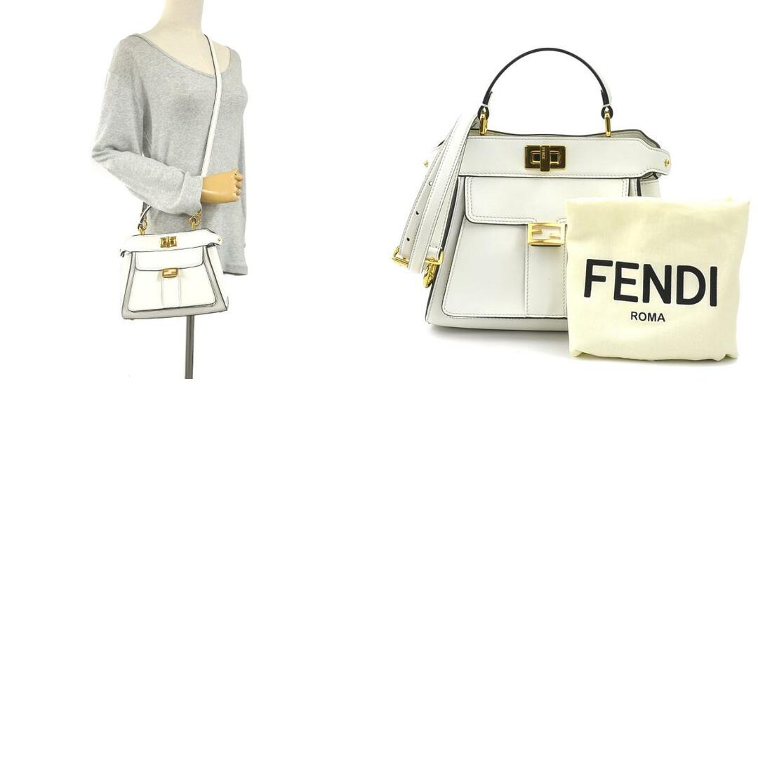 FENDI(フェンディ)のフェンディ FENDI ハンドバッグ 斜め掛けショルダーバッグ ミニピーカブー レザー ホワイト ゴールド レディース 8BN244-AMCX 送料無料【中古】 99834f レディースのバッグ(ハンドバッグ)の商品写真