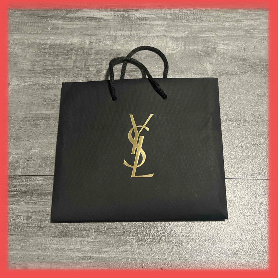 Yves Saint Laurent(イヴサンローラン)の［持ち帰りのみ］イブサンローランYSL 紙袋 ショッパー 黒 小 ？ サイズ レディースのバッグ(ショップ袋)の商品写真