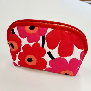 マリメッコ(marimekko)のmarimekkoポーチ　大　レッド(ポーチ)