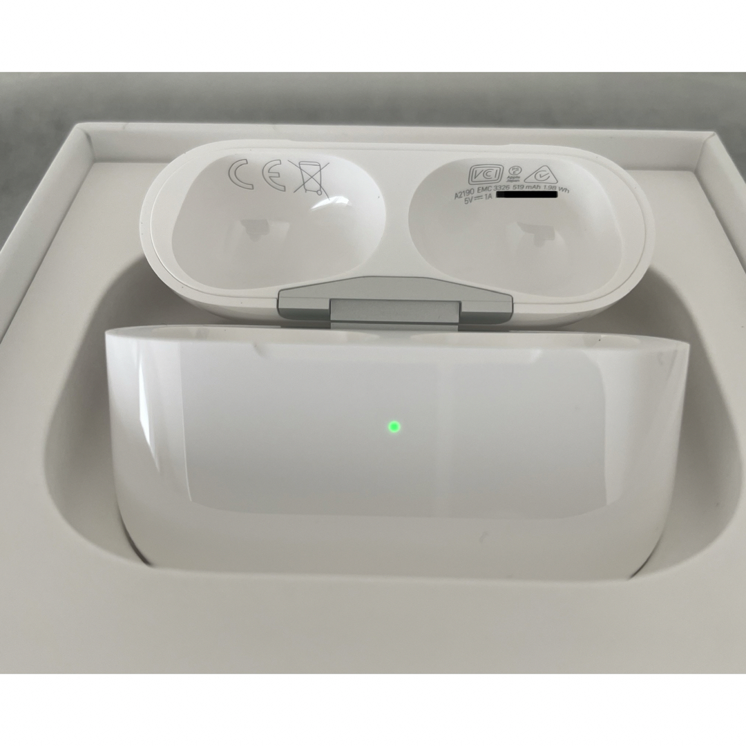Apple - AirPods Pro エアポッズ プロ 充電器 充電ケース 新品・正規品
