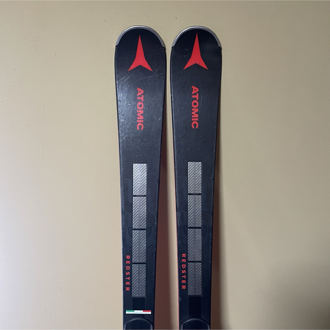 ATOMIC(アトミック)のアトミック ATOMIC REDSTER S9i  160cm スポーツ/アウトドアのスキー(板)の商品写真