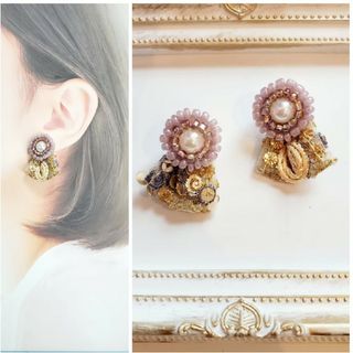 ビーズ刺繍ピアス*くすみピンクとパールにアンティークブルーゴールドリボン(ピアス)