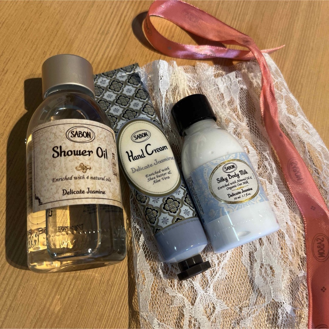 SABON(サボン)のsabon セット　デリケートジャスミン コスメ/美容のボディケア(ボディローション/ミルク)の商品写真