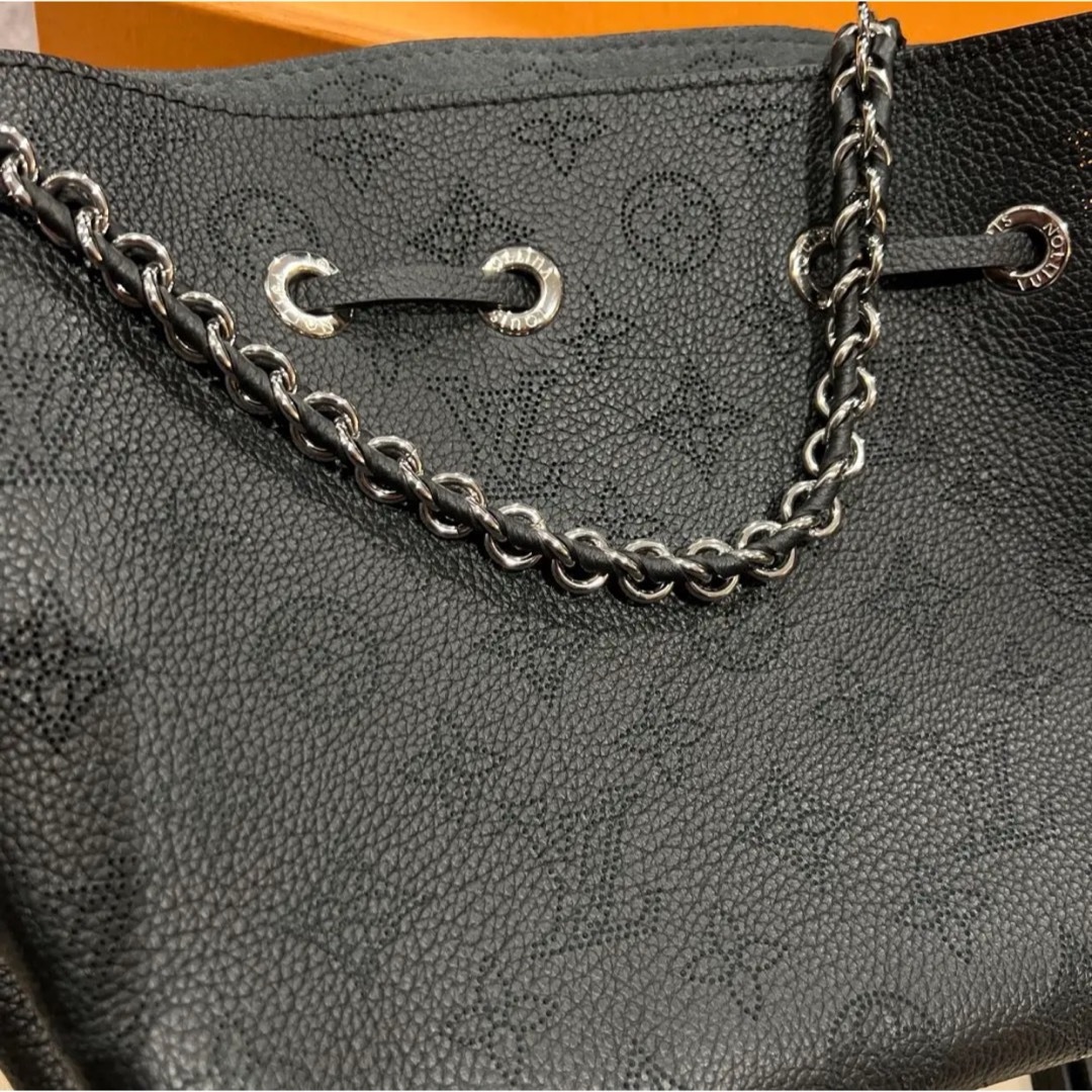 LOUIS VUITTON(ルイヴィトン)のルイヴィトン　マヒナ　ベラ レディースのバッグ(ショルダーバッグ)の商品写真