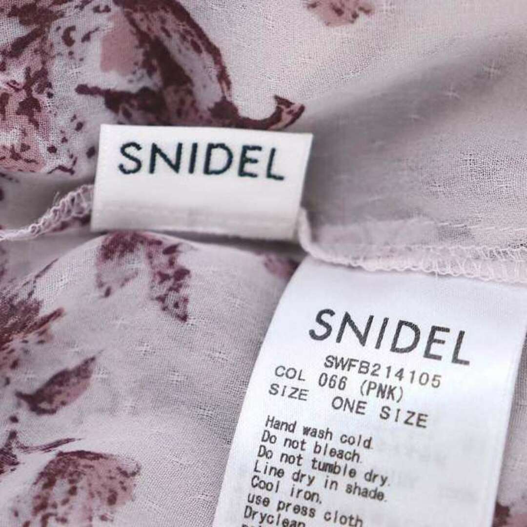 SNIDEL(スナイデル)のスナイデル 21AW バリエフリルレイヤードブラウス 総柄 長袖 インナー付き レディースのトップス(シャツ/ブラウス(長袖/七分))の商品写真