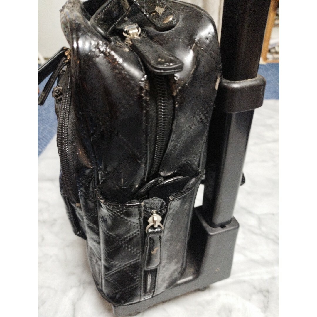 SWANY(スワニー)の高級ブランド SWANY スワニーキャリーバッグ 黒【訳あり】 レディースのバッグ(スーツケース/キャリーバッグ)の商品写真